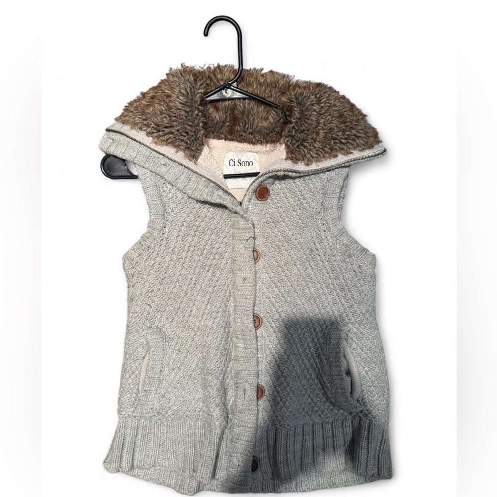 Ci Sono Gray Knit Vest with Brown Faux Fur